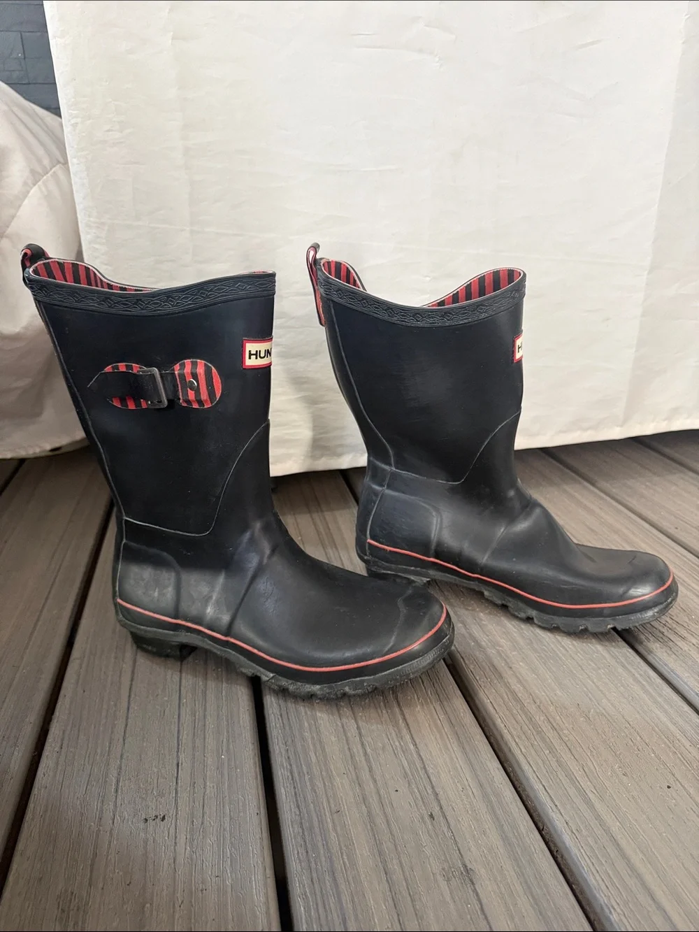 Hunter sleek black